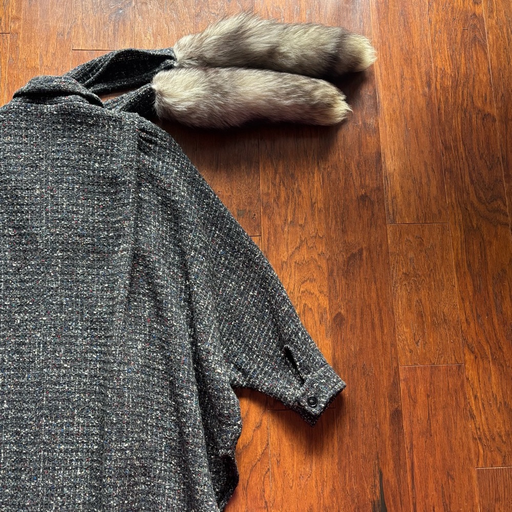 Vintage Capri Marie Mirisola Wool Tweed Jacket with Fox Fur Scarf | Union Made - Picture 10 of 11